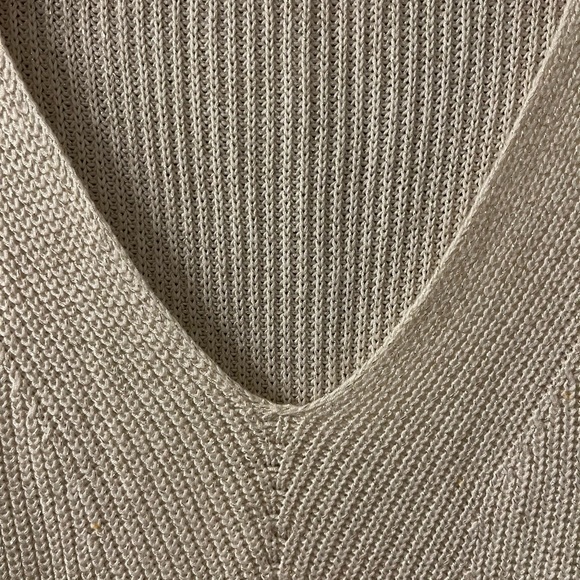 Chaps V Neck Ivory Shimmer - Picture 3 of 5